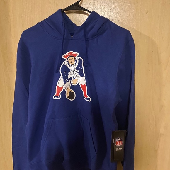 Women’s Patriots hoodie - Picture 1 of 3